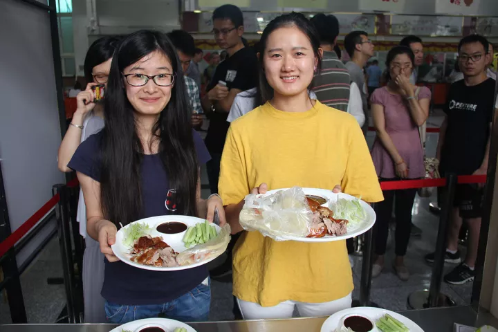 美食佳節(jié)，華麗綻放 ——天津鐵三院健力源餐廳舉辦美食節(jié)活動(dòng)